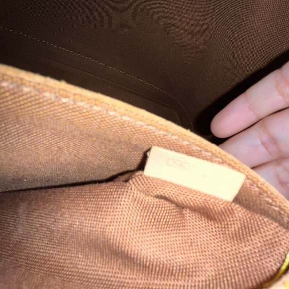 Louis Vuitton Alma in Monogram - Picture 4 of 13